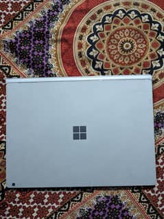 Microsoft Surface Book : I7 6TH Gen