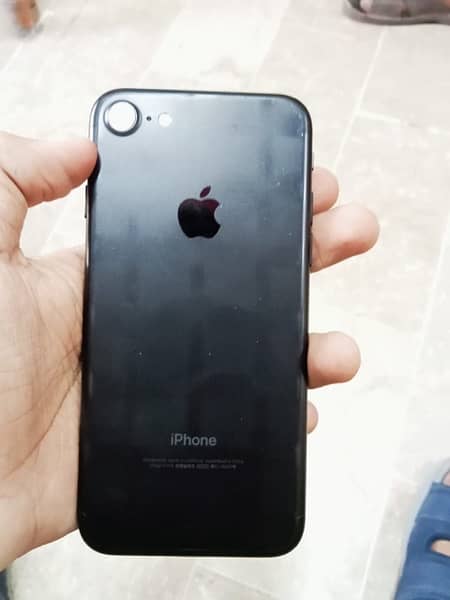 Iphone 7 NON approve  32 Gb  Condition 10/9.5  Battery health 100% 2