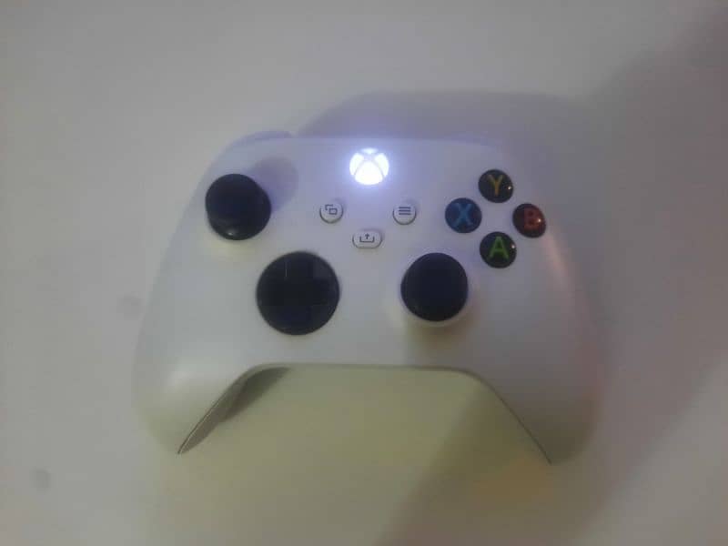 Xbox series s controller(no stick drift) 0