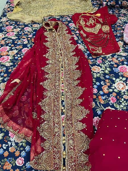 Bridal lehnga with bridal set in 10/10 condition 6