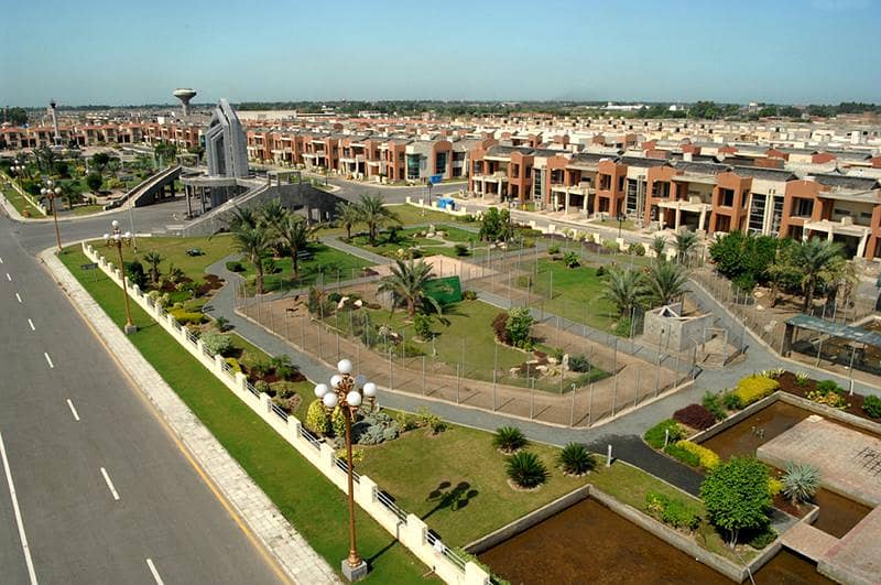 10 Marla Residential Plot Is Available For Sale In Tauheed Block Bahria Town Lahore 7