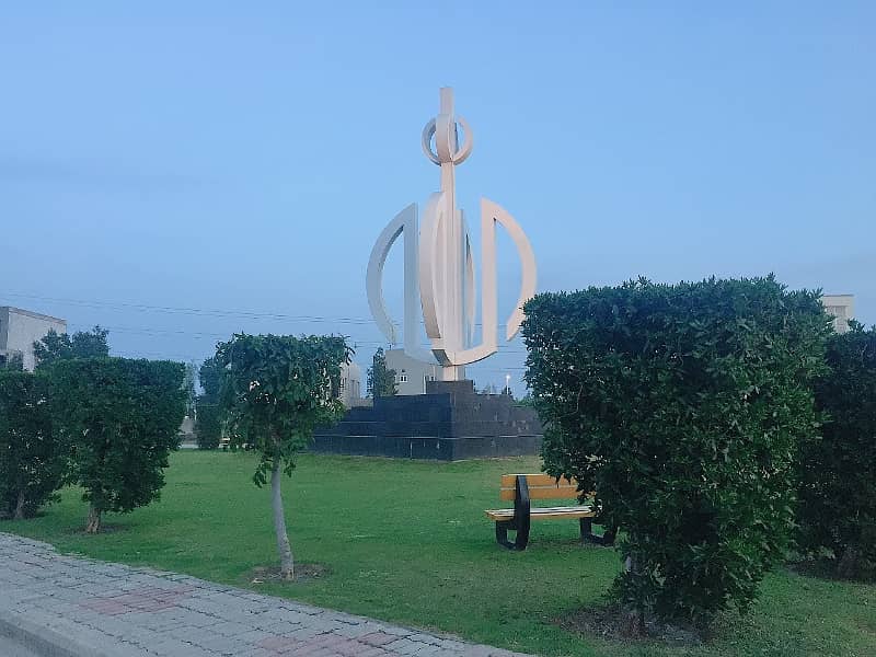 10 Marla Builder Location Plot For Sale At Investor Rate Overseas B Block Bahria Town Lahore 5