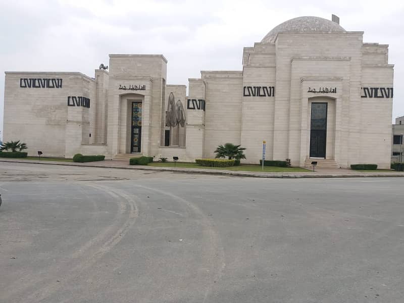 5 Marla Plot For Sale At Very Prime Location Of Bahria Town Lahore 1