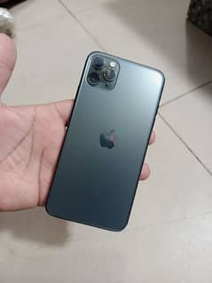 iphone 11 pro max 10 by 10 with box