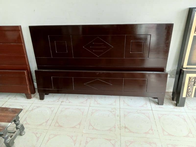 Simple and decent king size bed 0327 6047814 2