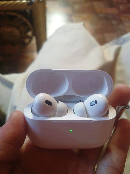 AIRPODS PRO WHITE WITH COMPLETE BOX 1