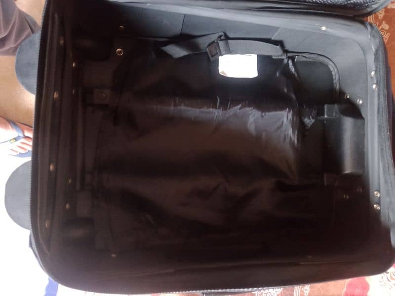 American Tourister trolly bag 5