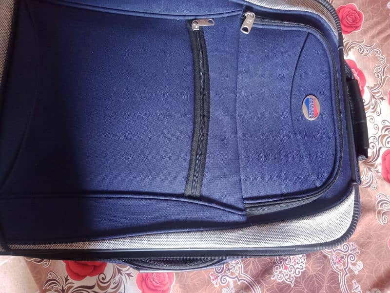 American Tourister trolly bag 7