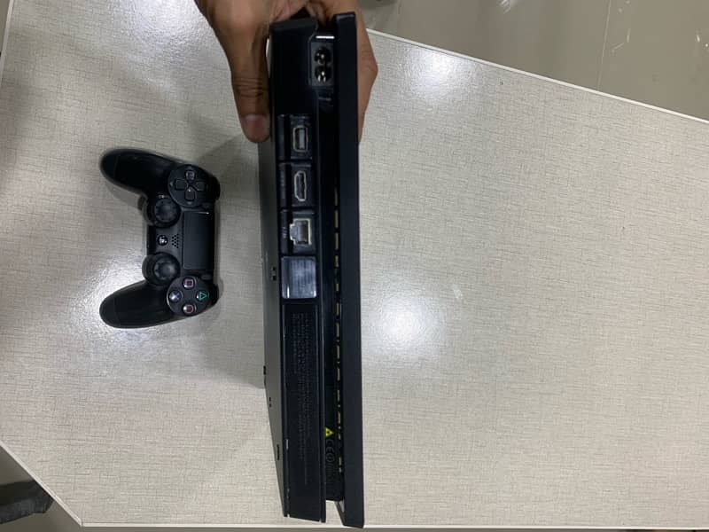 Ps4 1tb with original controller sealed 1