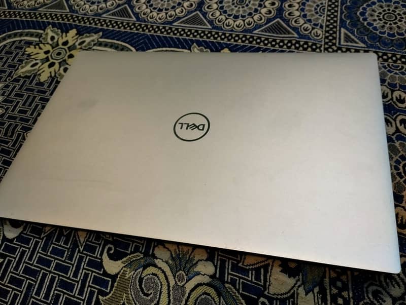 Dell XPS 15 9520 Laptop (W/ Box and Original Charger) 2