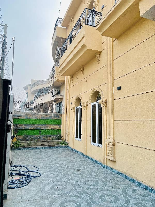 Ideal House For Sale In Wapda Town - Block B2 5