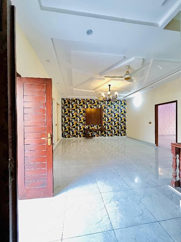 Ideal House For Sale In Wapda Town - Block B2 12