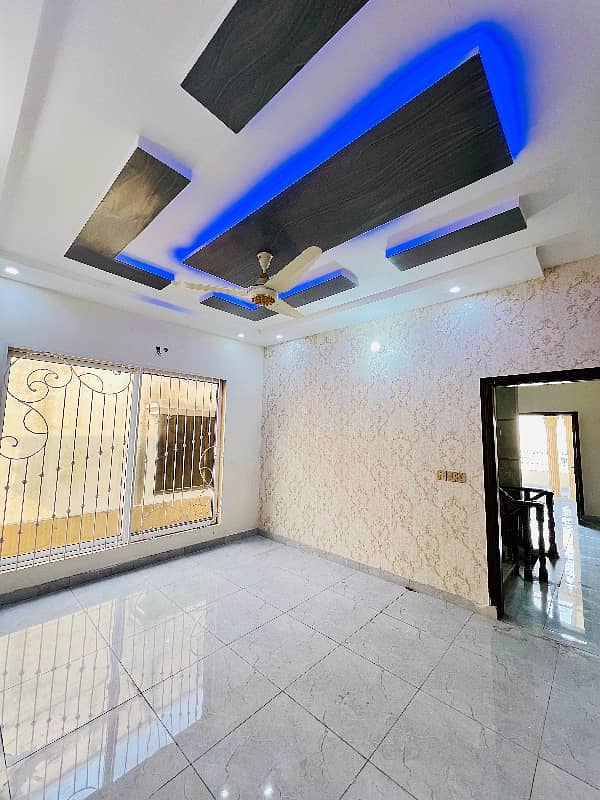 Ideal House For Sale In Wapda Town - Block B2 17