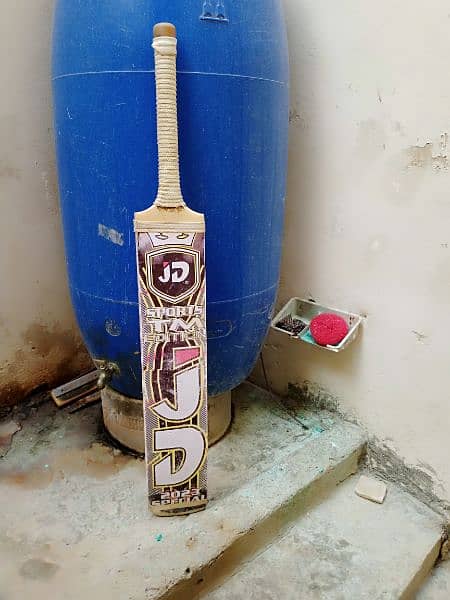 Tap boll bat very good condition 1
