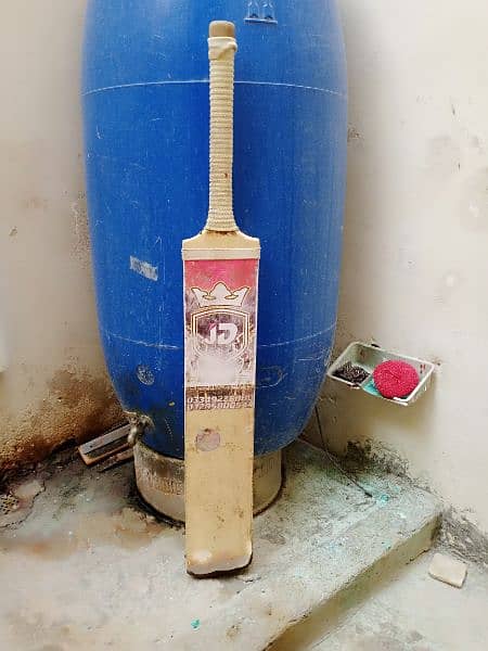 Tap boll bat very good condition 2