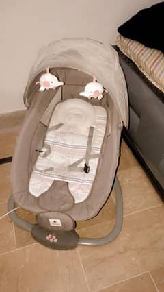 baby auto swing only 2 month use condition 10/10