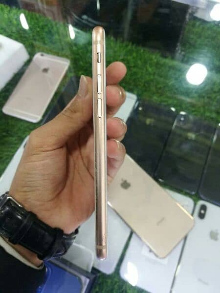 iPhone 8 (Non pta) (64) (Rose gold Colour) 2