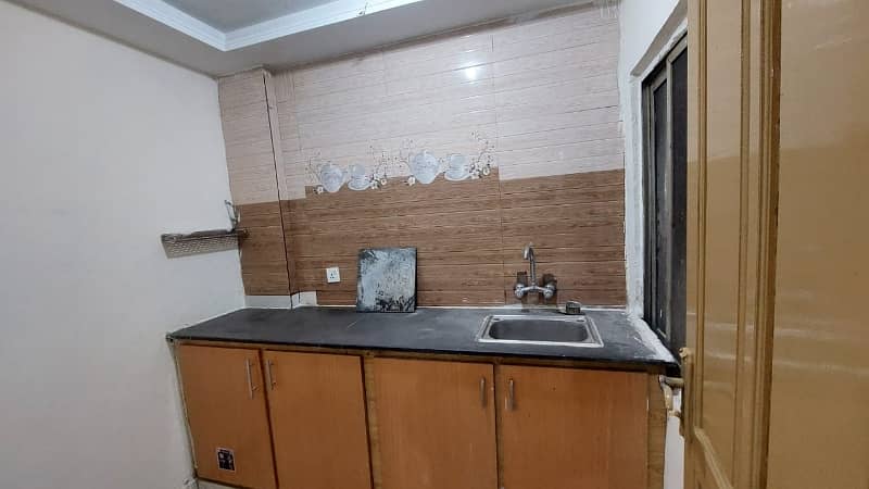 Flat 1 Bed TV Lounge Kitchen For Rent 3