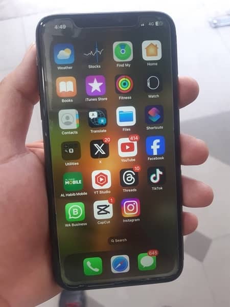 Iphone 11 Pro Max Non Pta Sim working from 9 months Just panel Change 0