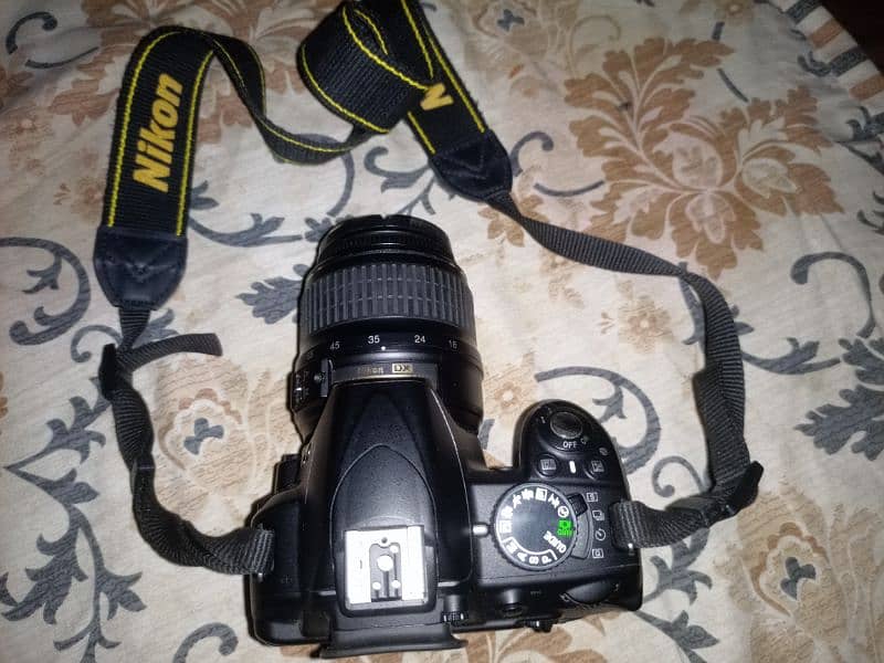 Camera Nikon 4