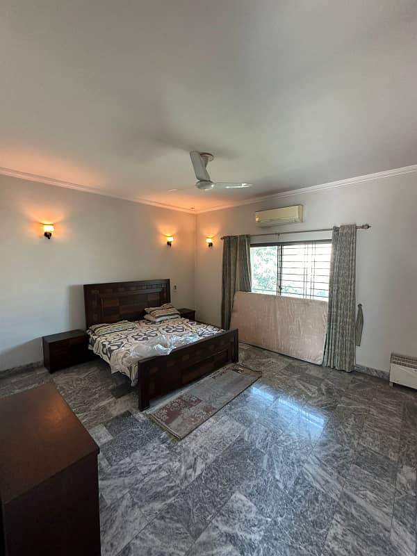 Near to Park Spanish 1 Kanal House For Rent M1 Lake City Lahore 17