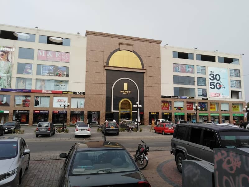 Prime location 5 marla Commercial Plot for sale in Central block with possession utility paid at brilliant location in bahria orchard lahore 2