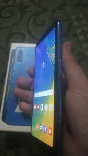 Samsung Galaxy A7 (2018) 2