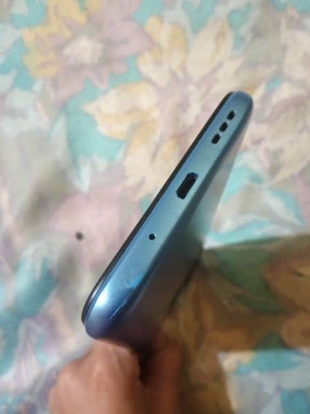 Redmi 10A 4GB Ram,128 storage with box charger condition 10/10 3