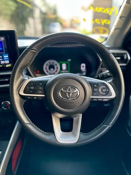 Toyota Raize Z Sensing 11