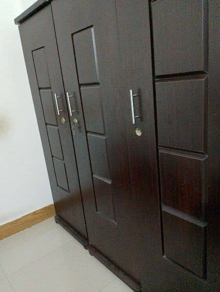 wardrobe for sale in ideal condition. price extremely reasonable 1