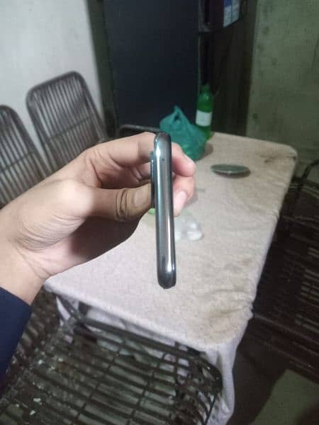 OnePlus n 200 4/64 bilkul new hai koi scratch nhi hai 10 by 10 2