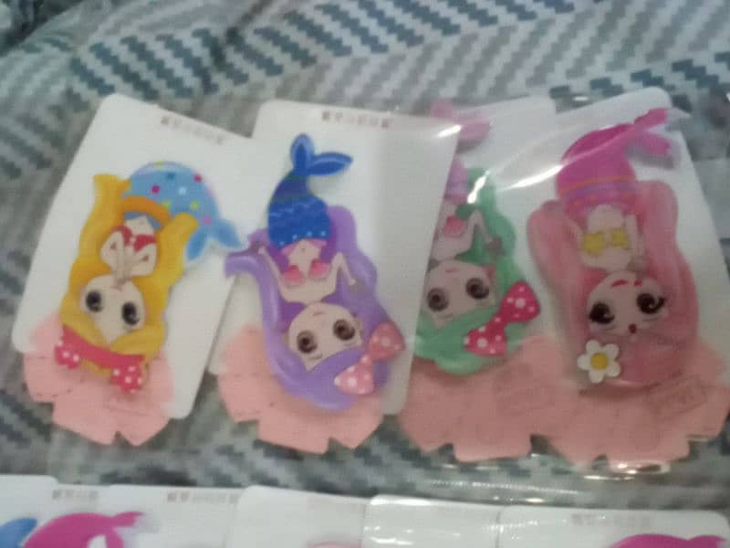 baby girls ponies,gift boxes and pins 6