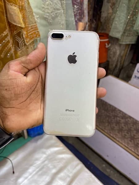 iPhone 7 Plus 32 gb pta approved no any falt 4