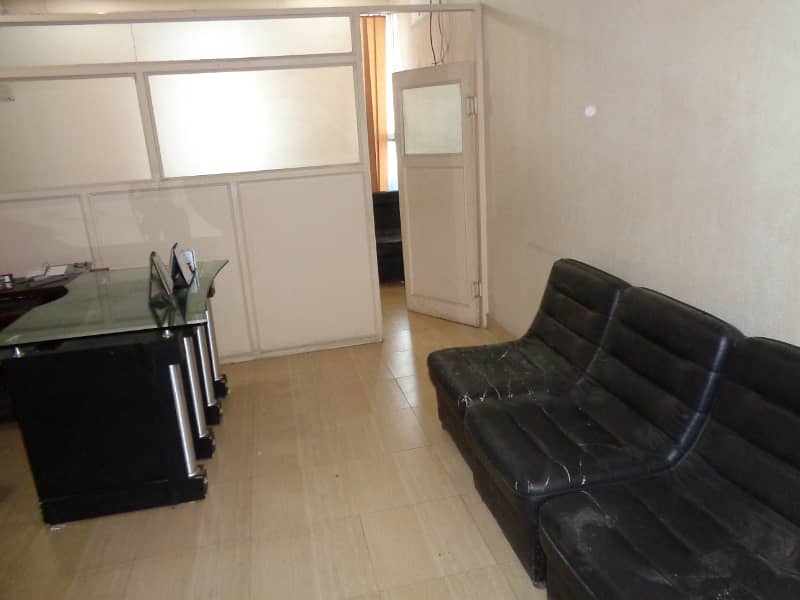 Furnished Office For Rent At Kohinoor With Furniture & Fixture 2