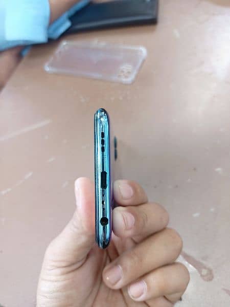 Oppo F17 proo. 10/8 condition 3