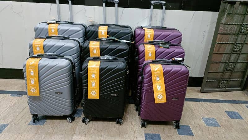 Luggage bags/ travel suitcases/ trolley bags/ travel trolley/ attachi 1