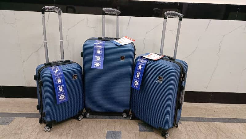 Luggage bags/ travel suitcases/ trolley bags/ travel trolley/ attachi 10