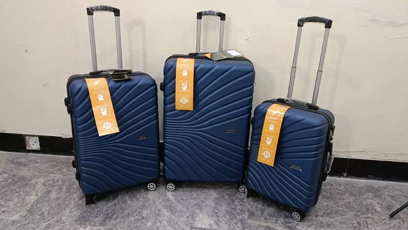 Luggage bags/ travel suitcases/ trolley bags/ travel trolley/ attachi 15