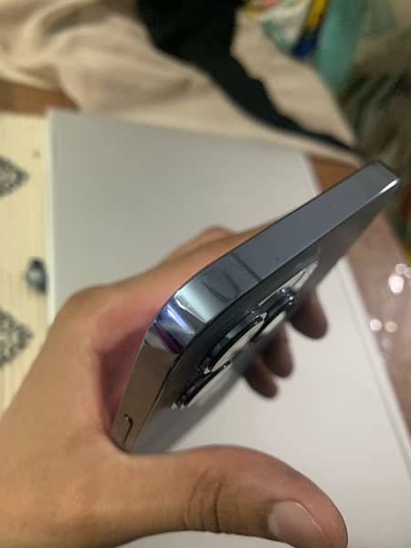 Iphone 13 pro max, PTA approved 10/10 condition 7
