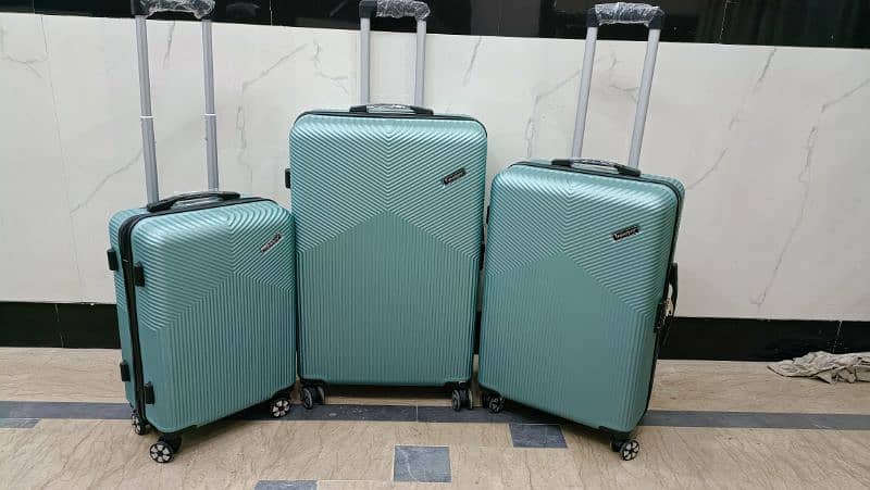 Luggage bags/ travel suitcases/ trolley bags/ travel trolley/ attachi 16