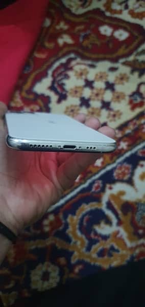 i Phone 11 Pro in very good condition reasonable price 3