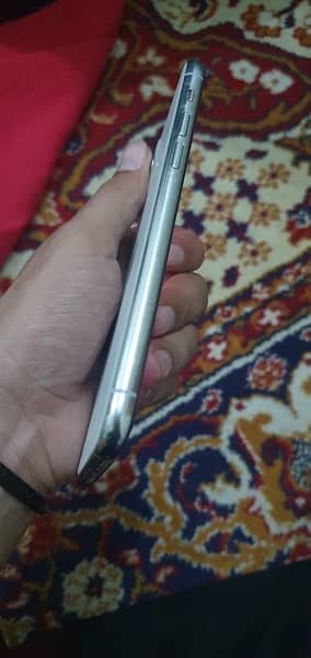 i Phone 11 Pro in very good condition reasonable price 4