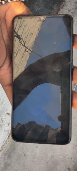 One Plus 6T 8+4/128 Good Condition 8/10 Minor back damaged 1