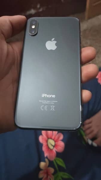 iphone Xs 256 gb non pta 2 month sim time availible waterpack 75 helth 5