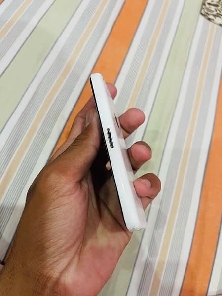IPhone 5c without battery urgent for sale 2