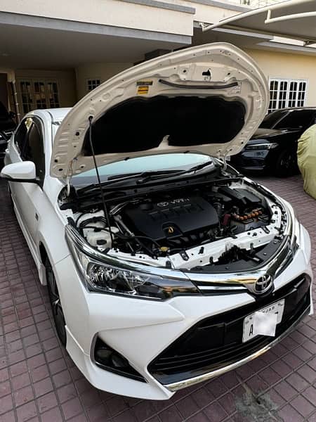 Toyota Corolla Altis 1.6 X 10