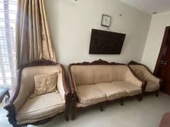 Chinoti sofa set