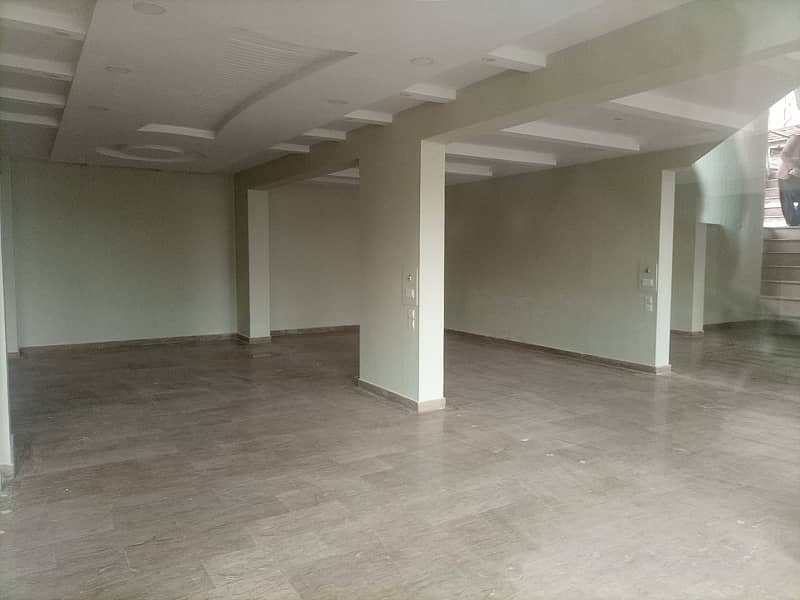 E-11 Outclassed Location Commercial Space Available For Rent 2