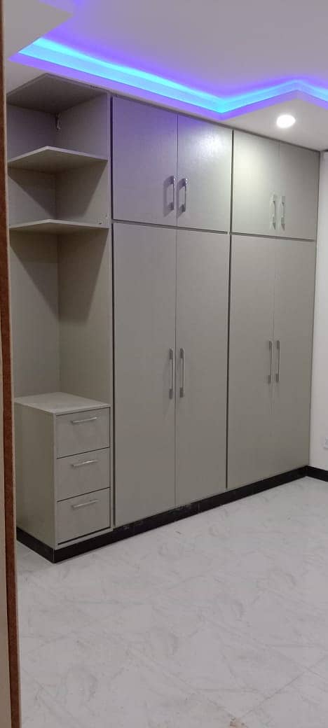 kitchen cabinets/Wardrobes/Carpenter/Cupboard/Office furniture 1