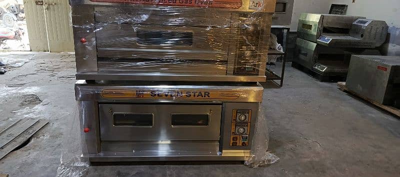 pizza prep table with chiller// pizza oven, conveyor// dough machine 2